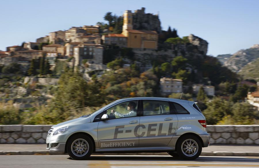 Mercedes-Benz B-Class F-Cell 2009 года  (фото 10 из 14)
